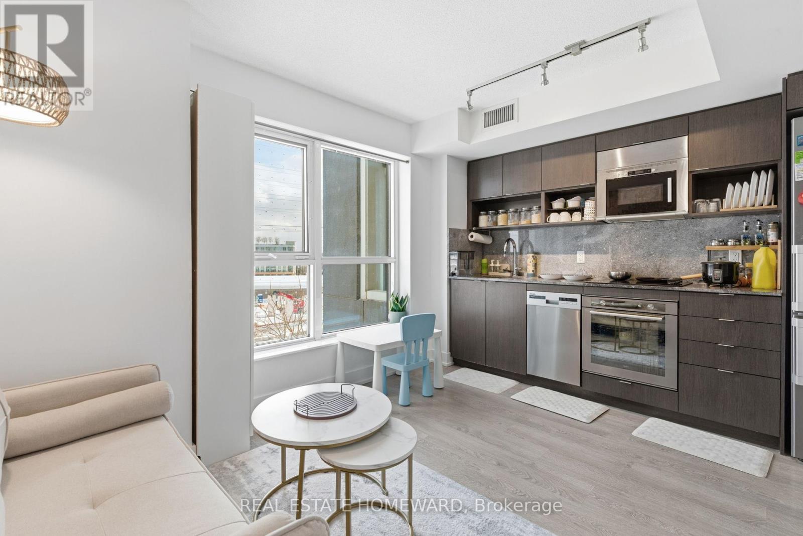 7 Mabelle Avenue, Toronto, Ontario  M9A 0C9 - Photo 17 - W12728532