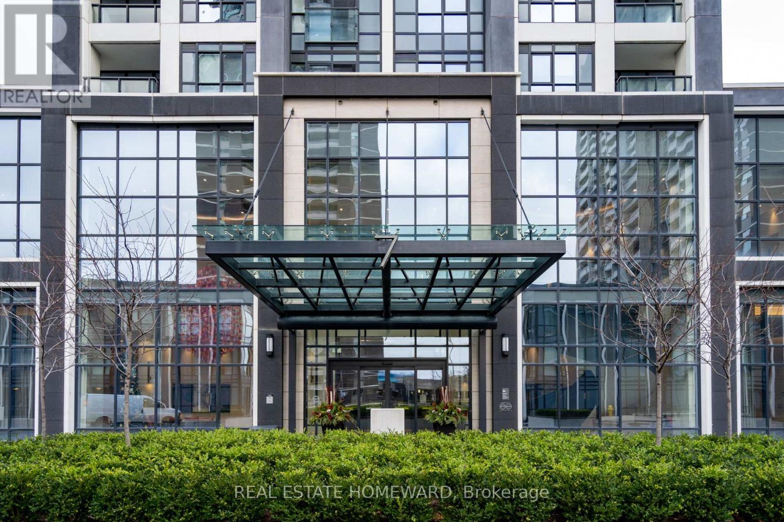 7 Mabelle Avenue, Toronto, Ontario  M9A 0C9 - Photo 2 - W12728532