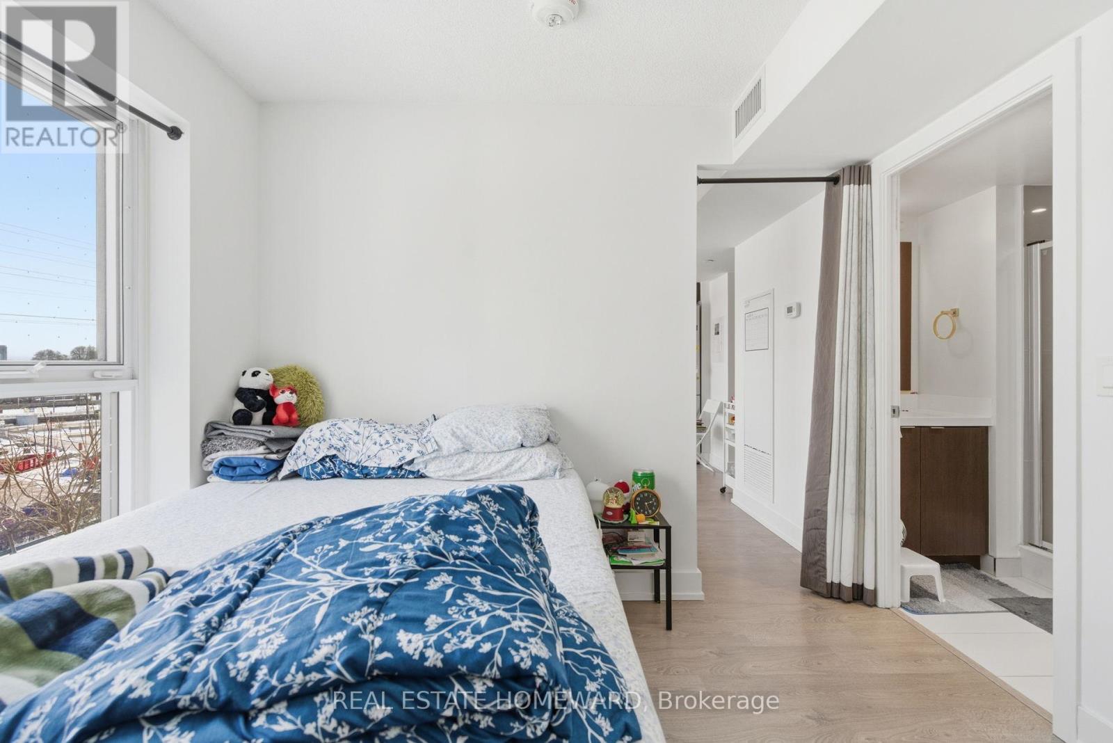 7 Mabelle Avenue, Toronto, Ontario  M9A 0C9 - Photo 25 - W12728532