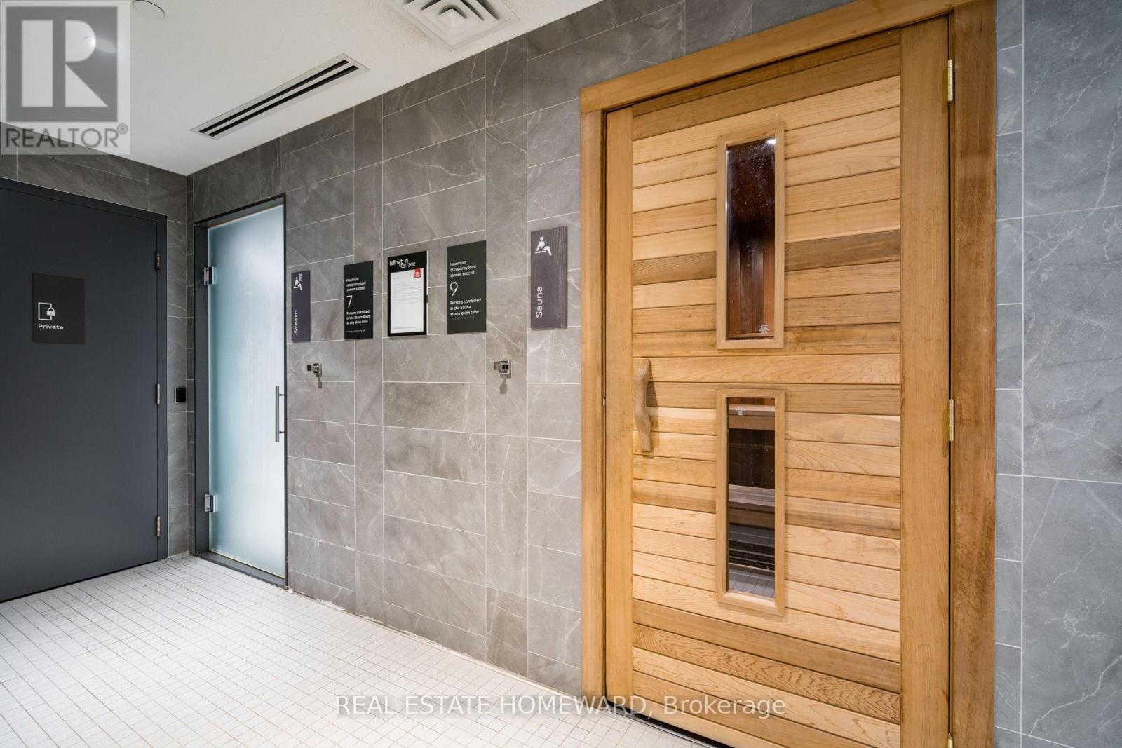 7 Mabelle Avenue, Toronto, Ontario  M9A 0C9 - Photo 32 - W12728532