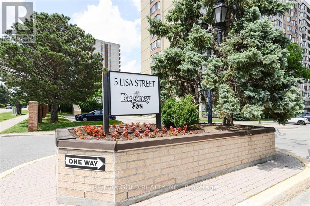 704 - 5 Lisa Street, Brampton, Ontario  L6T 4T4 - Photo 2 - W12728574