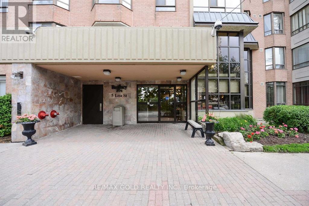 704 - 5 Lisa Street, Brampton, Ontario  L6T 4T4 - Photo 3 - W12728574