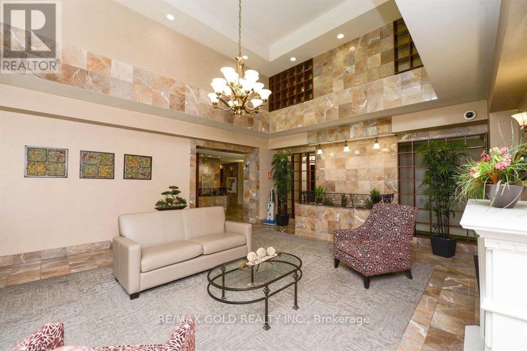 704 - 5 Lisa Street, Brampton, Ontario  L6T 4T4 - Photo 5 - W12728574