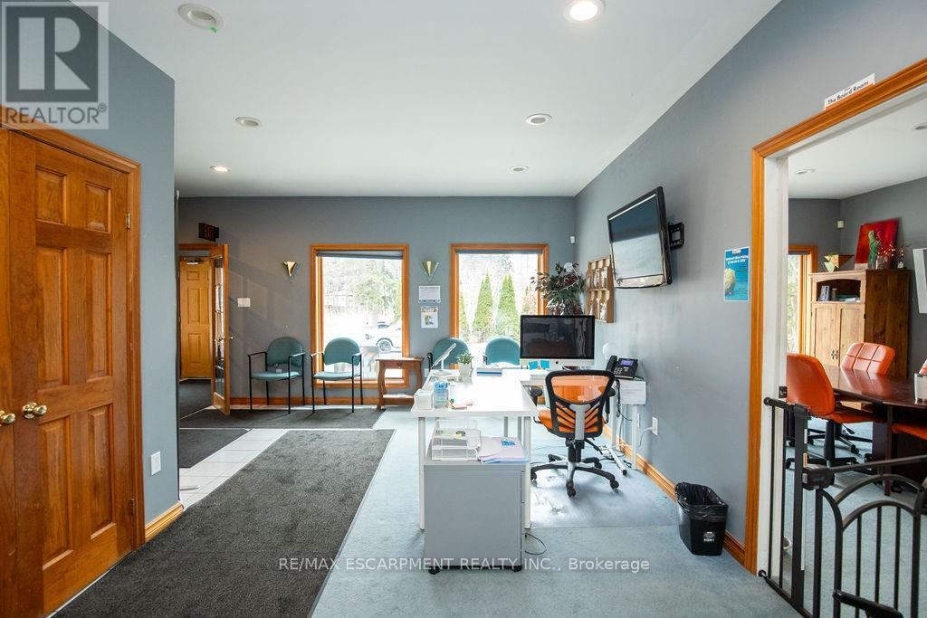 144 Wilson Street E, Hamilton, Ontario  L9G 2B7 - Photo 4 - X12728550