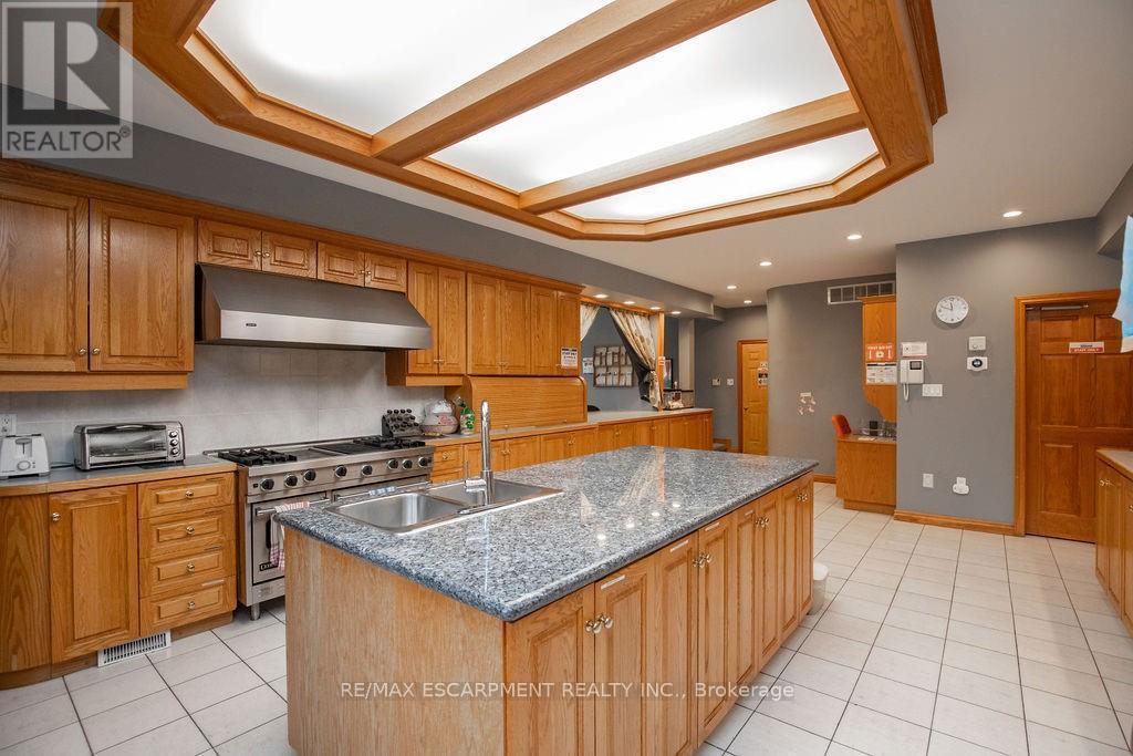 144 Wilson Street E, Hamilton, Ontario  L9G 2B7 - Photo 9 - X12728550