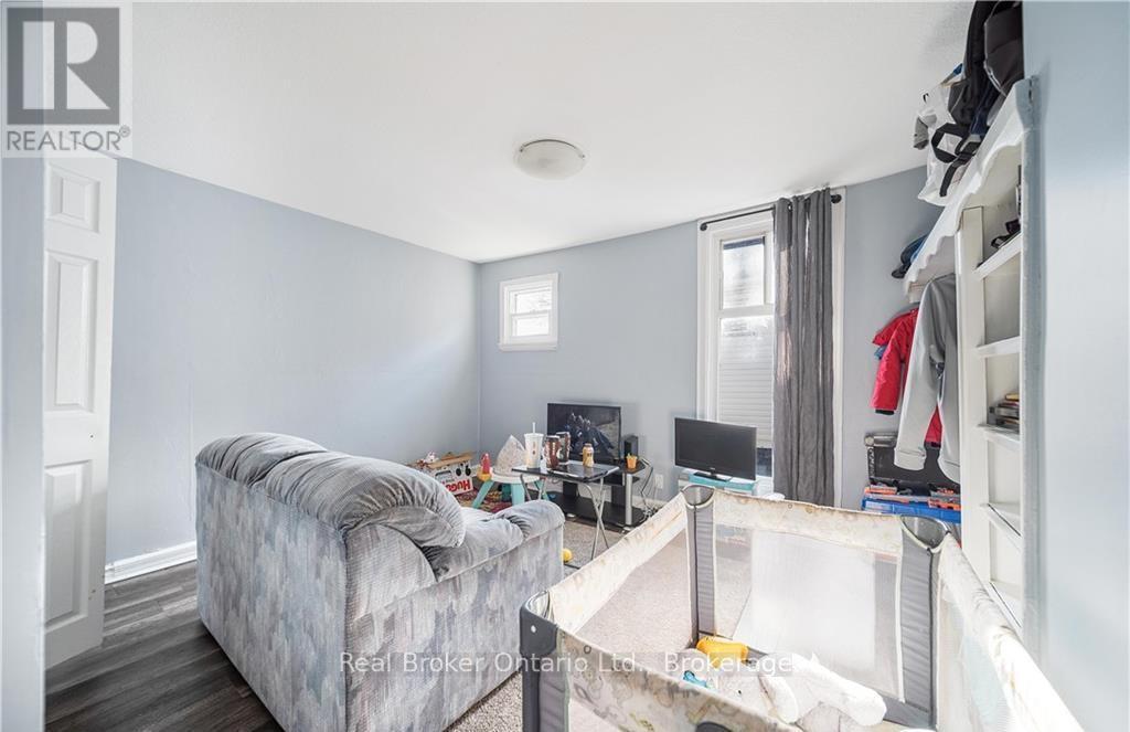 473 Colborne Street, Brantford, Ontario  N3S 3N9 - Photo 4 - X12728666