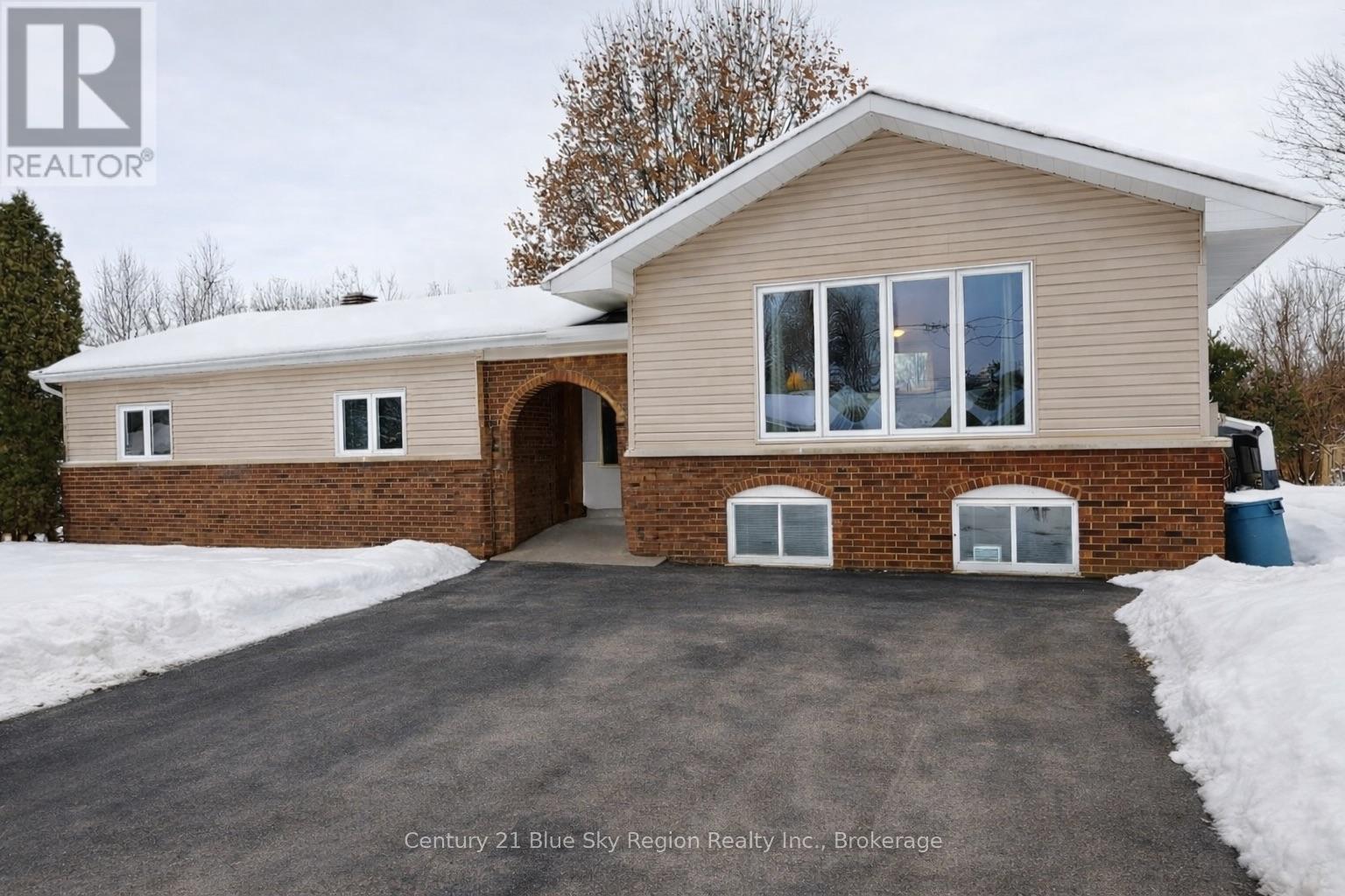 36 Nichols Street, Callander, Ontario  P0H 1H0 - Photo 2 - X12728692