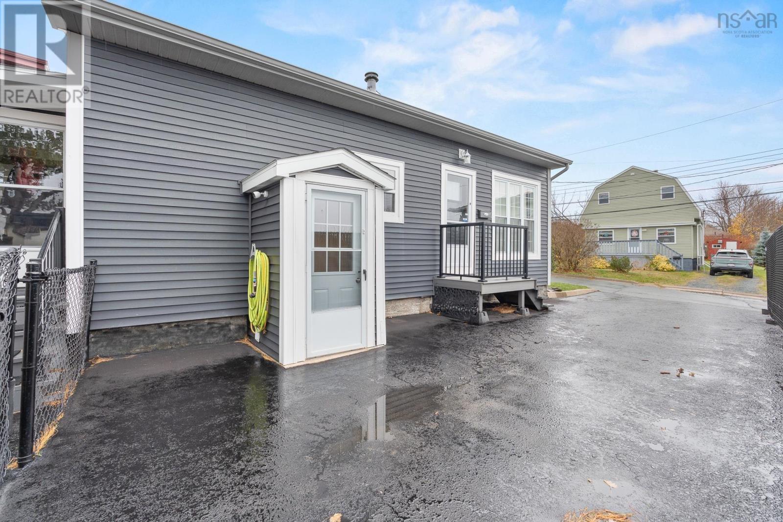 5 Herbert Street, Dartmouth, Nova Scotia  B2W 1J1 - Photo 4 - 202601474