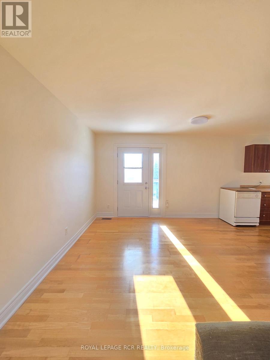 2nd Floor - 341 Queensville Side Road, East Gwillimbury, Ontario  L9N 0E9 - Photo 8 - N12727450