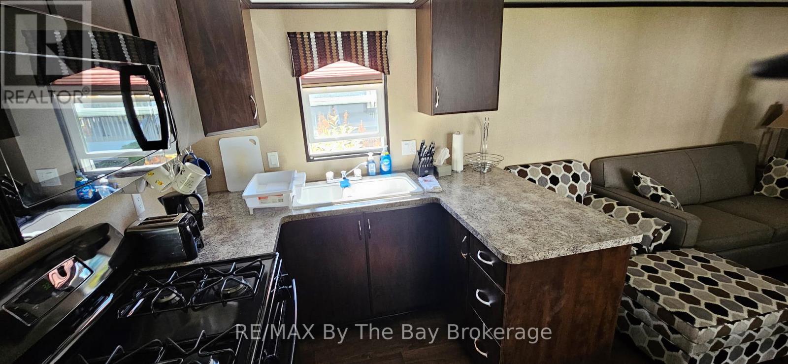 17 Chippewa Trail, Wasaga Beach, Ontario  L9Z 1X7 - Photo 7 - S12728766