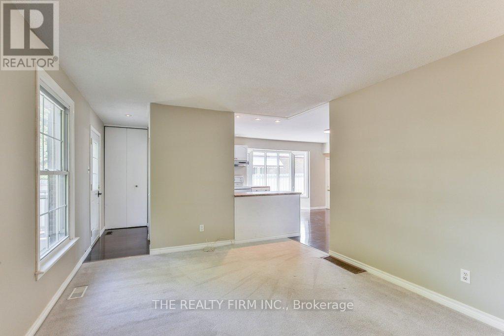 56 Toulon Crescent, London East, Ontario  N5V 1J5 - Photo 11 - X12728600