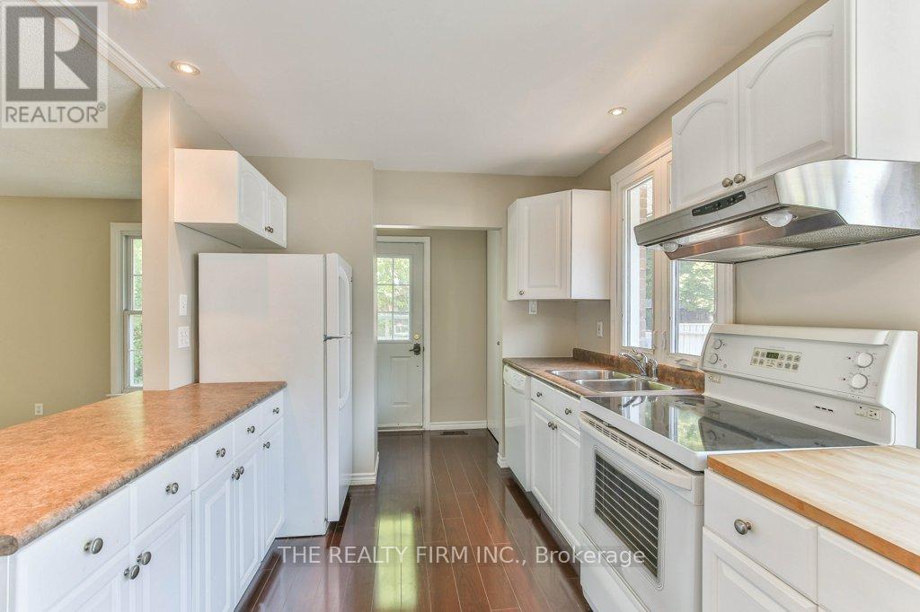 56 Toulon Crescent, London East, Ontario  N5V 1J5 - Photo 17 - X12728600