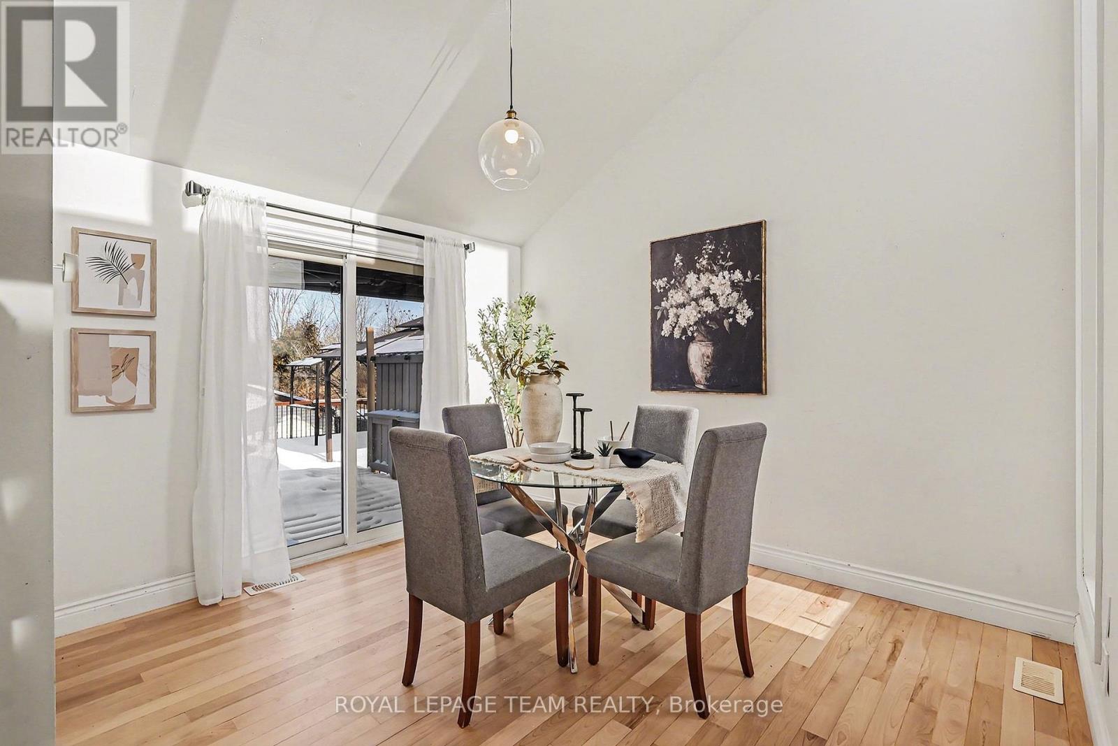 237 Queen West Street, North Dundas, Ontario K0C 1H0 - Photo 8 - X12728702