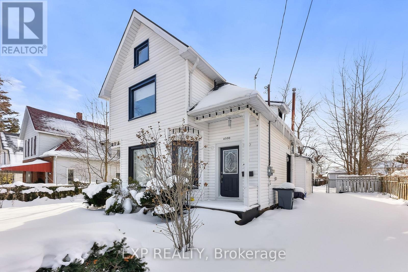 4330 Simcoe Street, Niagara Falls, Ontario  L2E 1T6 - Photo 2 - X12728660