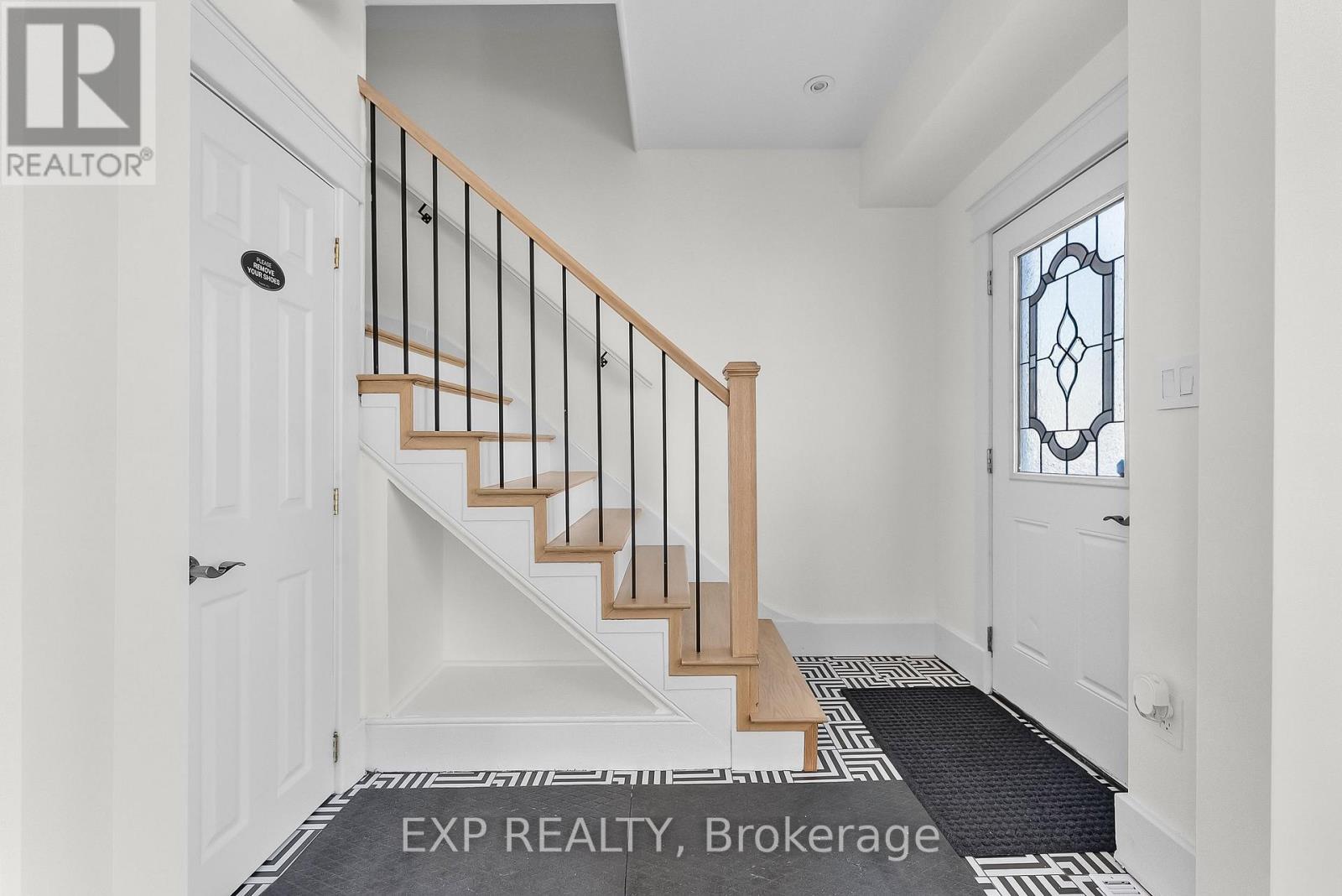 4330 Simcoe Street, Niagara Falls, Ontario  L2E 1T6 - Photo 4 - X12728660