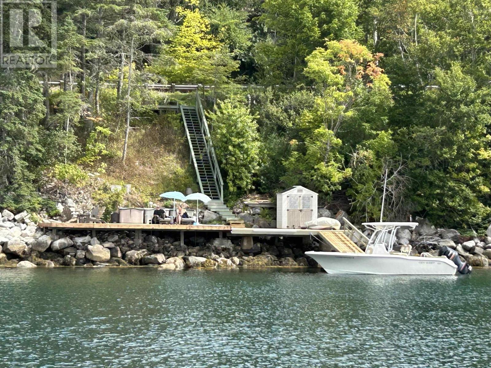 11565 Peggys Cove Road, Seabright, Nova Scotia  B3Z 2Y1 - Photo 3 - 202528459