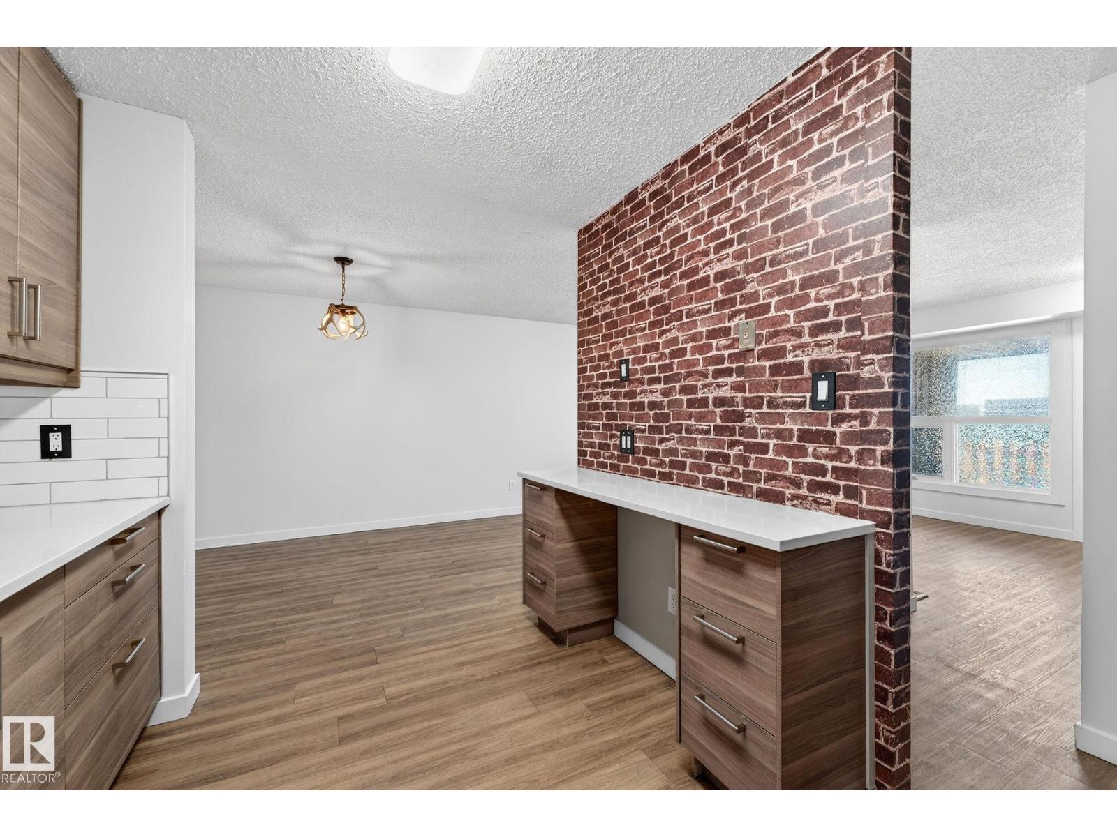 135 Surrey Gardens Nw, Edmonton, Alberta  T5T 1Z3 - Photo 9 - E4469572