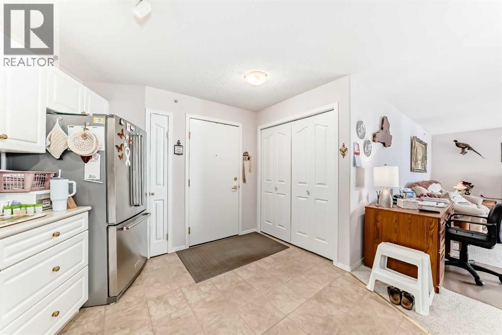 410, 5000 Somervale Court Sw, Calgary, Alberta  T2Y 4M1 - Photo 3 - A2273216