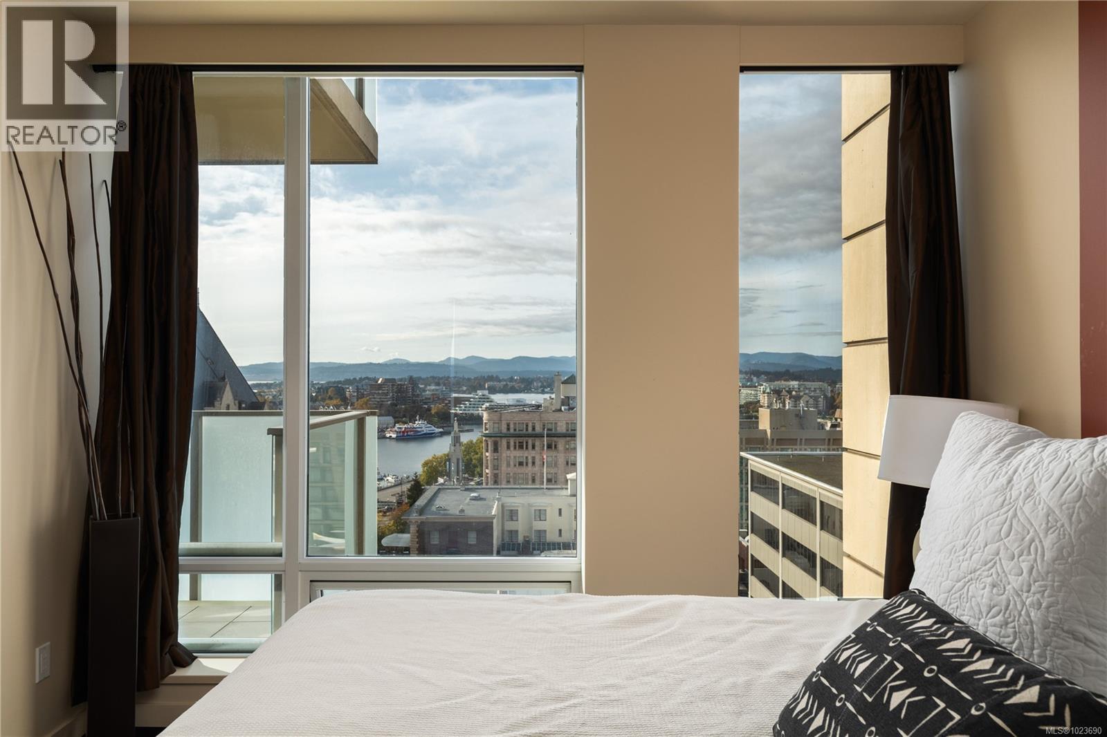 1406 707 Courtney St, Victoria, British Columbia V8W 0A9 - Photo 21 - 1023690