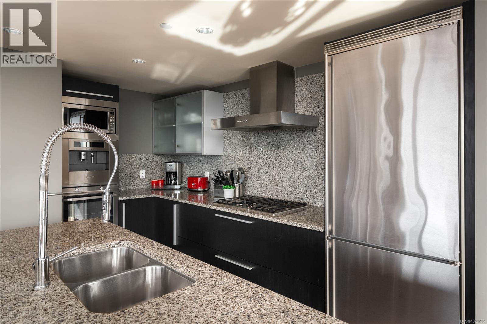 1406 707 Courtney St, Victoria, British Columbia V8W 0A9 - Photo 12 - 1023690