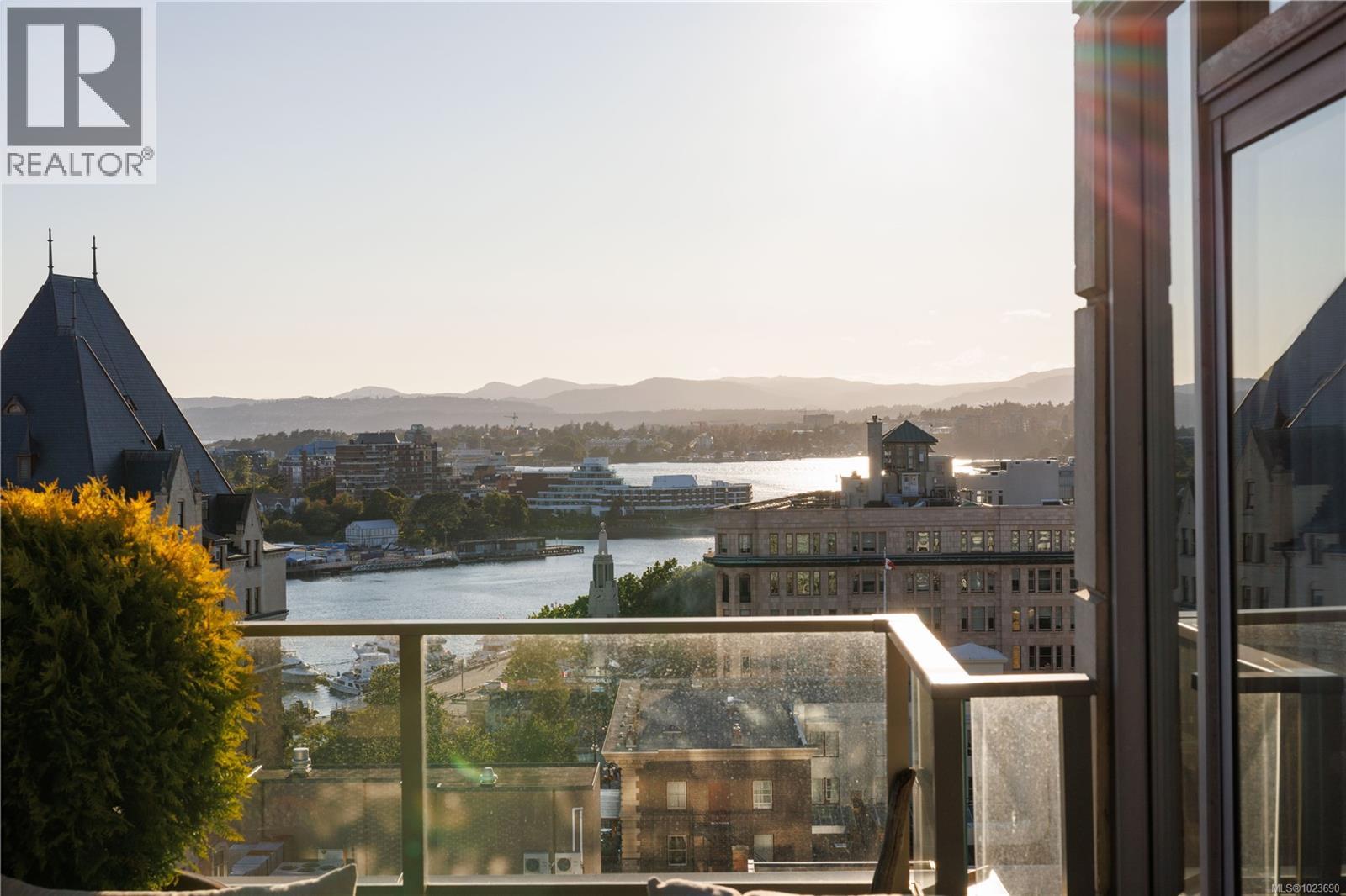 1406 707 Courtney St, Victoria, British Columbia V8W 0A9 - Photo 37 - 1023690