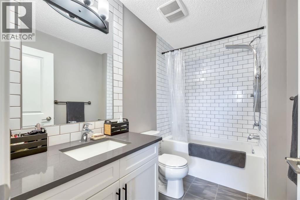 16 Legacy Reach Manor Se, Calgary, Alberta  T2X 2C3 - Photo 24 - A2275838