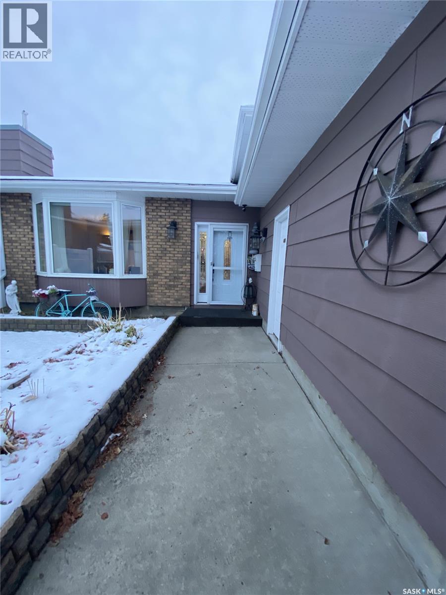 734 Wollaston Court, Saskatoon, Saskatchewan  S7J 4E5 - Photo 4 - SK026385