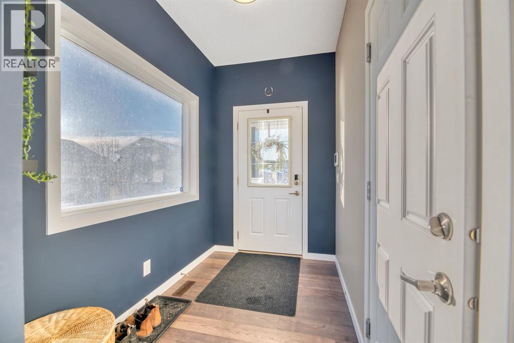 16 Legacy Reach Manor Se, Calgary, Alberta  T2X 2C3 - Photo 2 - A2275838