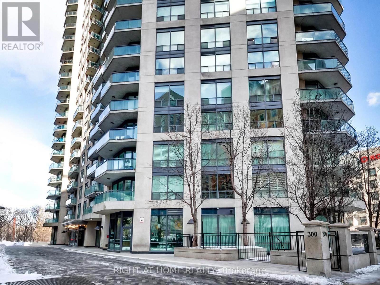 711 - 300 Bloor Street E, Toronto, Ontario  M4W 3S2 - Photo 4 - C12728732