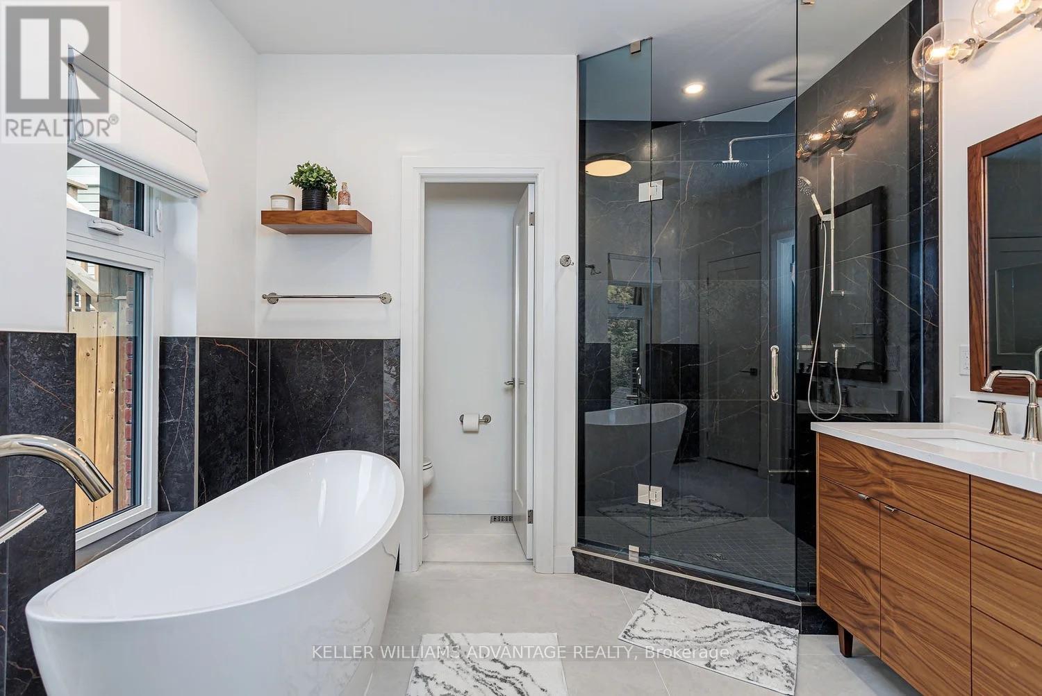 Main - 42 Delaware Avenue, Toronto, Ontario  M6H 2S7 - Photo 22 - C12728748