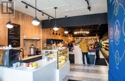 1263 DUNDAS STREET W, Toronto, Ontario