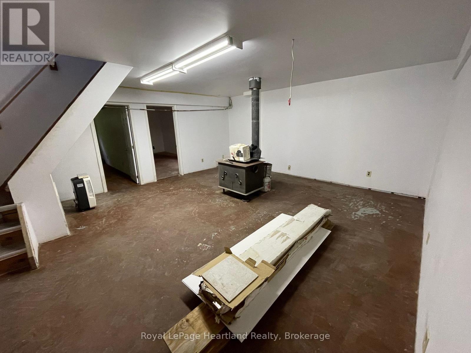 Photo 25 of 36 for 902 White Cedar Dr. - 35791 Bayfield River Road