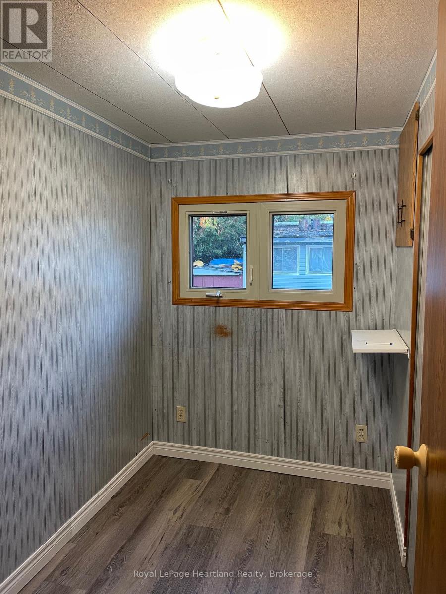 36 Sutton Drive, Ashfield-Colborne-Wawanosh, Ontario  N7A 3Y3 - Photo 7 - X11896559