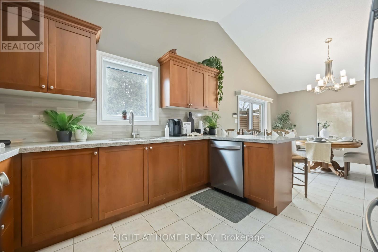 7 Lady May Drive, Whitby, Ontario  L1R 3C8 - Photo 13 - E12728694