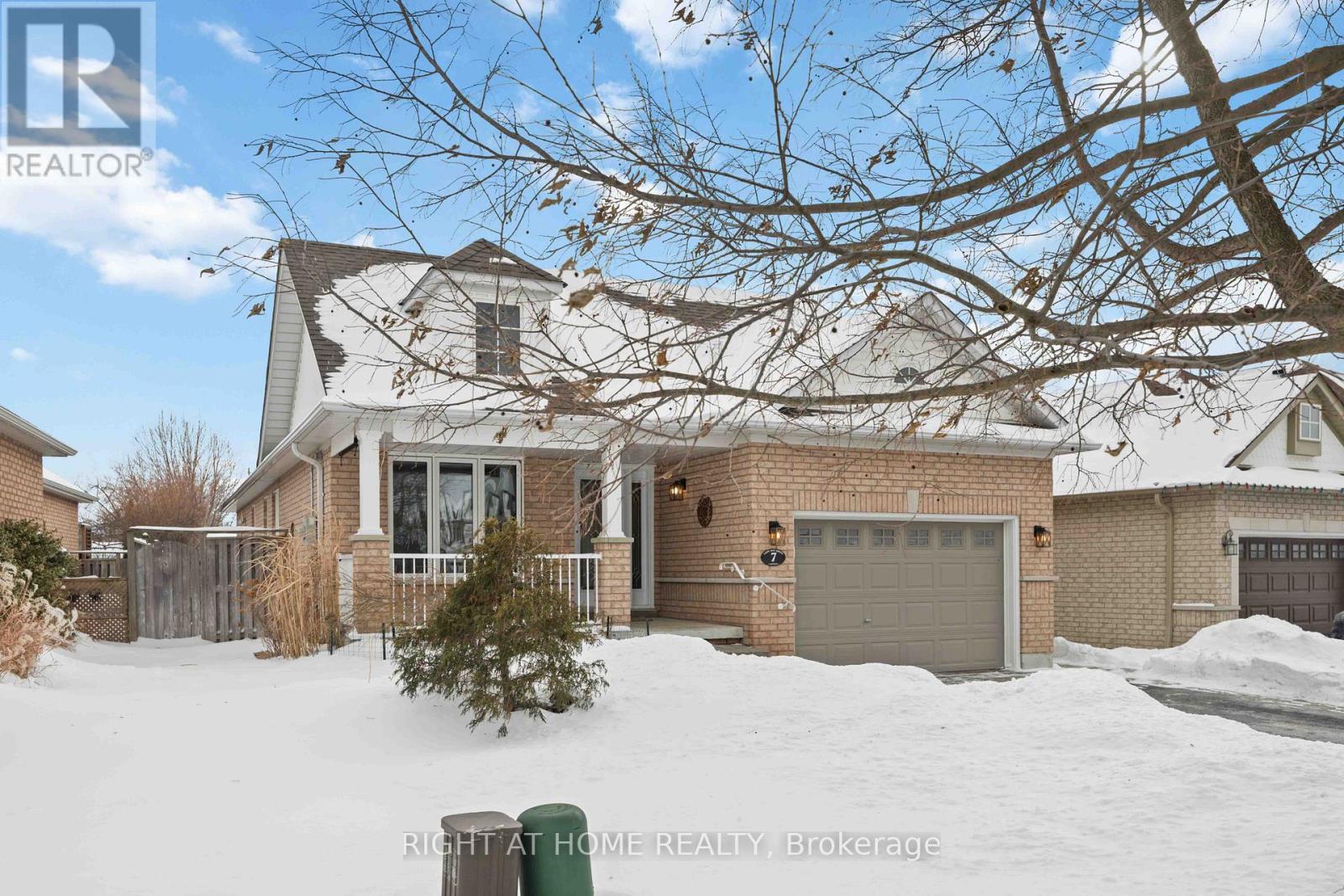 7 Lady May Drive, Whitby, Ontario  L1R 3C8 - Photo 2 - E12728694