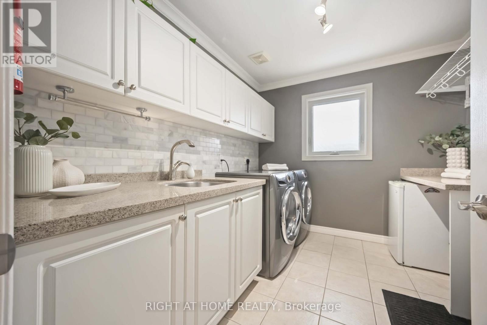 7 Lady May Drive, Whitby, Ontario  L1R 3C8 - Photo 21 - E12728694