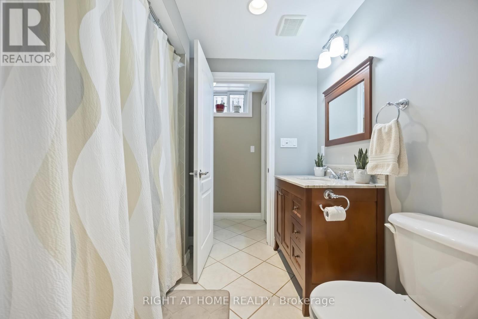 7 Lady May Drive, Whitby, Ontario  L1R 3C8 - Photo 31 - E12728694