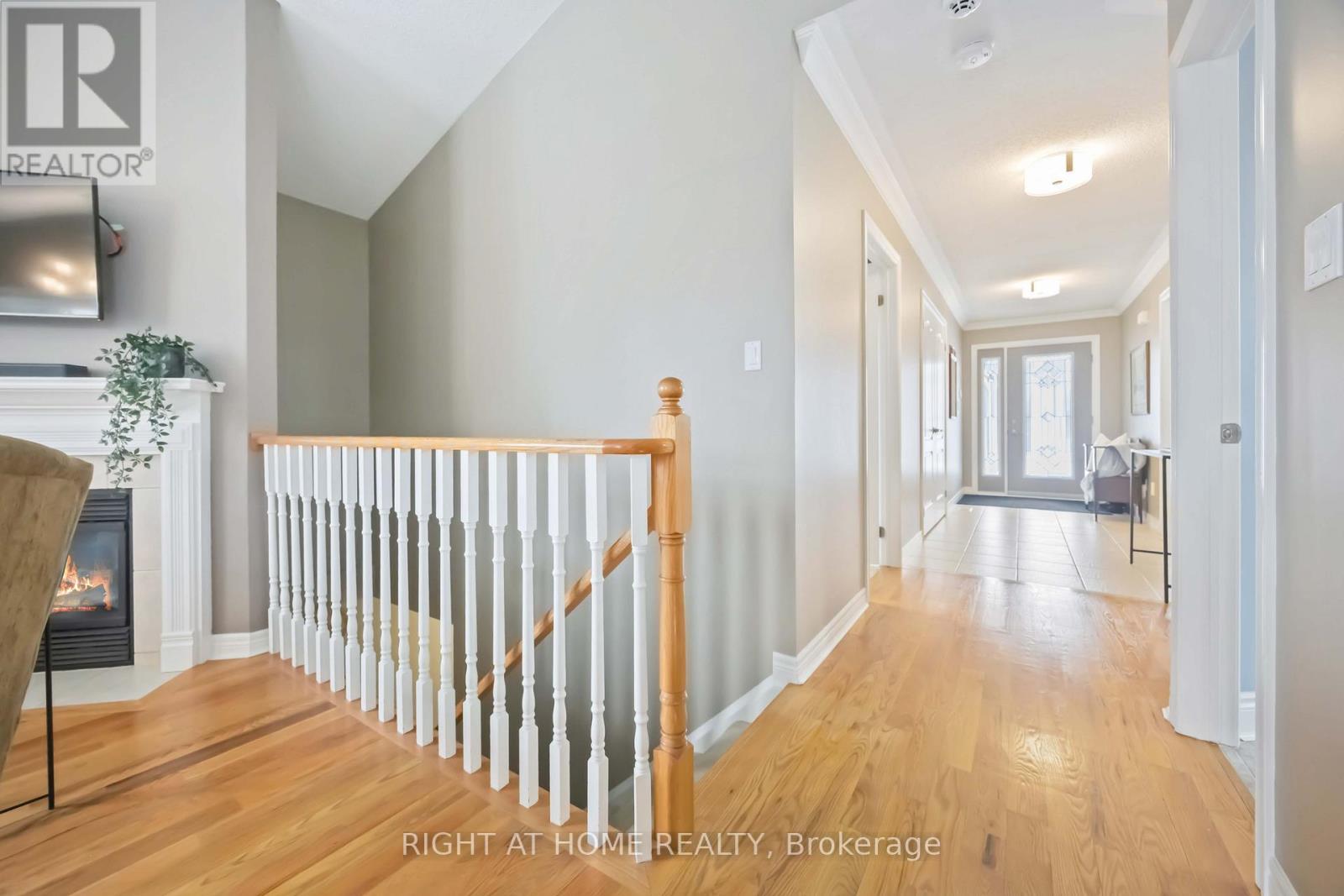 7 Lady May Drive, Whitby, Ontario  L1R 3C8 - Photo 4 - E12728694