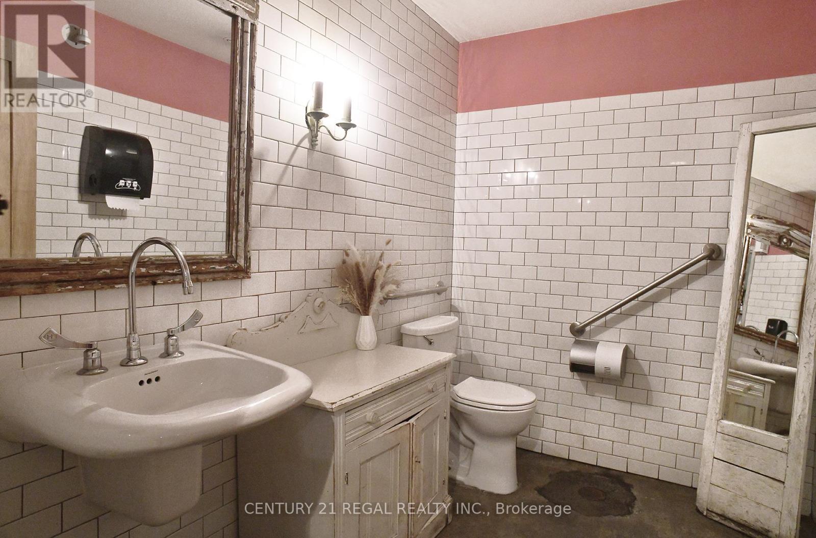 56 Temperance Street, Toronto, Ontario  M5H 3V5 - Photo 9 - C12700838