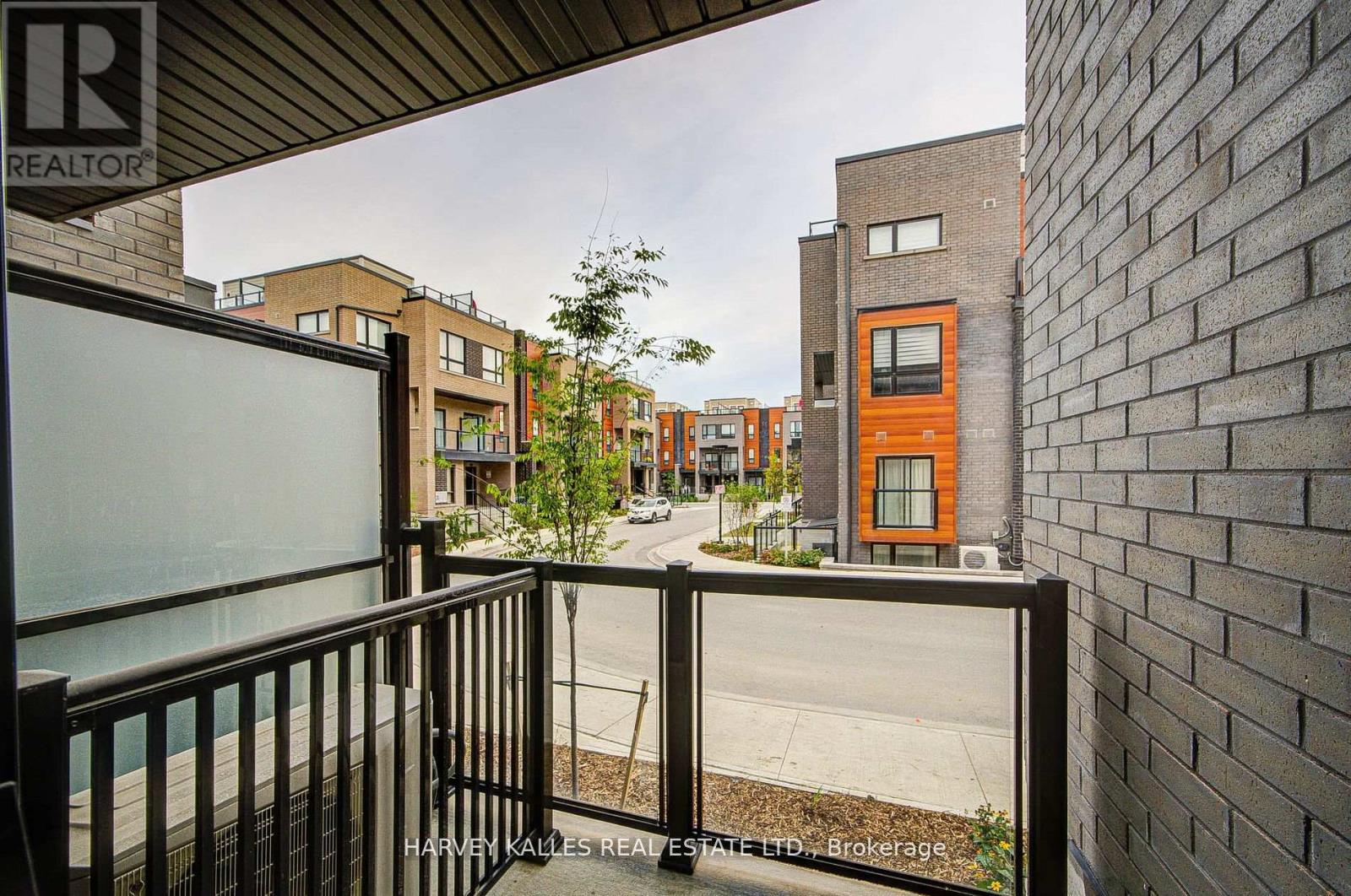 28 - 18 Lytham Green Circle, Newmarket, Ontario  L3Y 0H4 - Photo 14 - N12728618