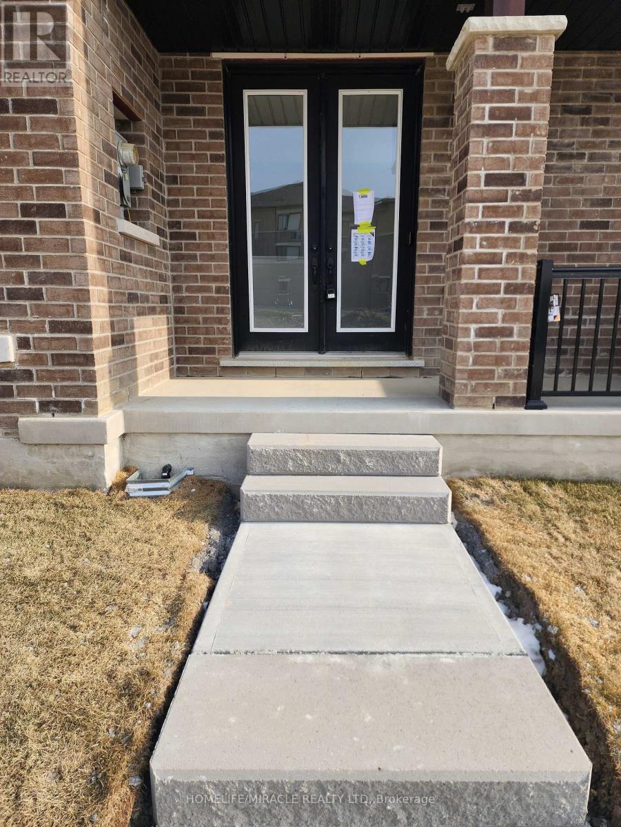 102 Thule Street, Vaughan, Ontario  L4H 5L5 - Photo 2 - N12728652