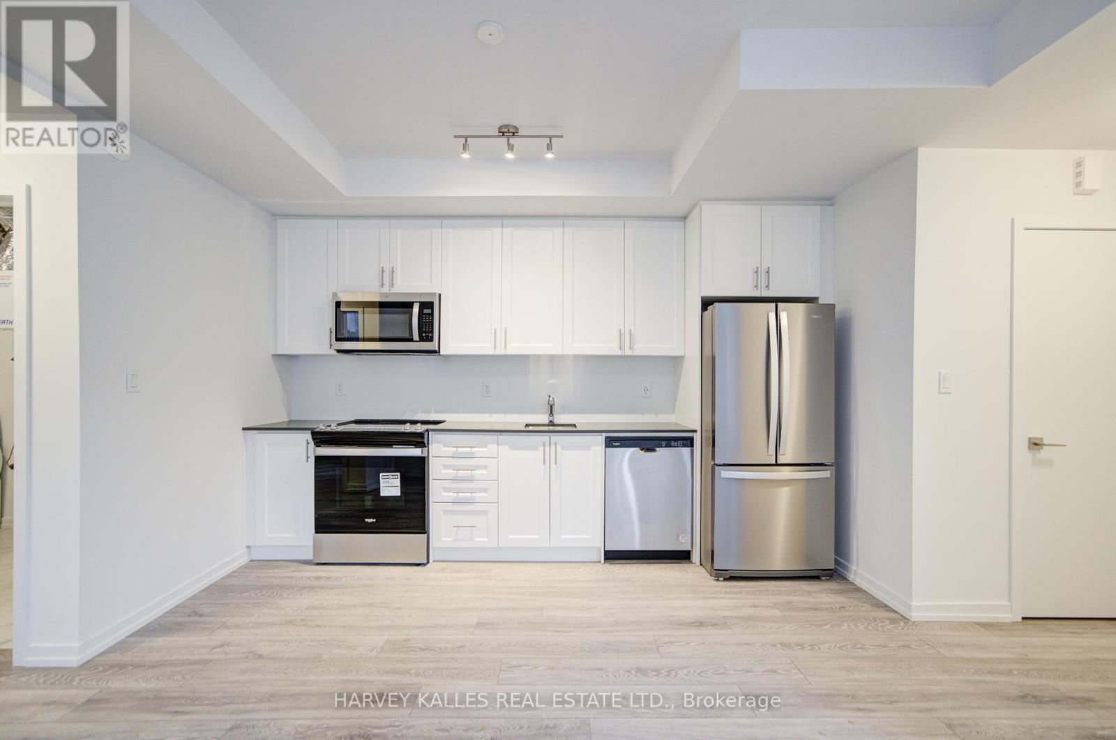 16 - 24 Lytham Green Circle, Newmarket, Ontario  L3Y 0H4 - Photo 12 - N12728656