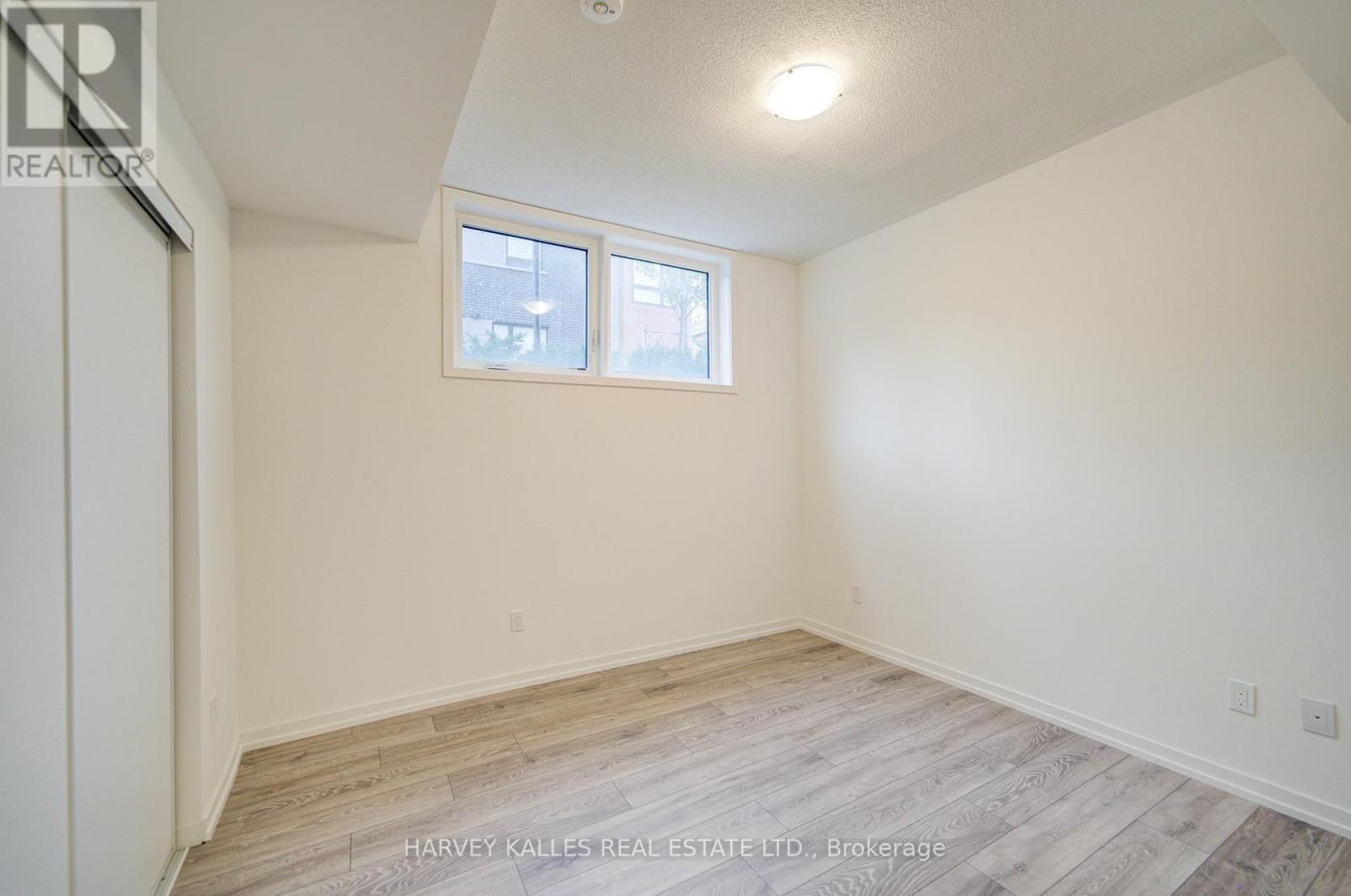 16 - 24 Lytham Green Circle, Newmarket, Ontario  L3Y 0H4 - Photo 15 - N12728656