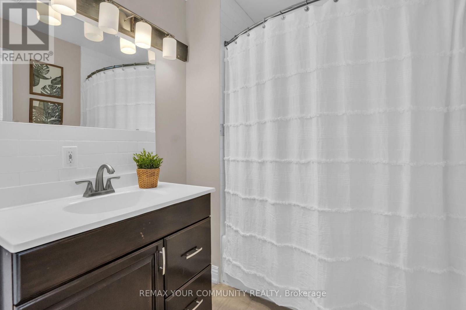 162 Bessborough Drive, Georgina, Ontario  L4P 2R8 - Photo 29 - N12728718