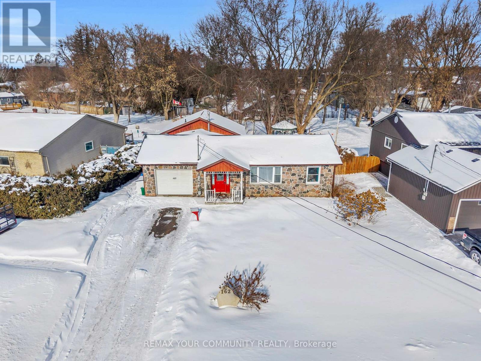 162 Bessborough Drive, Georgina, Ontario  L4P 2R8 - Photo 4 - N12728718