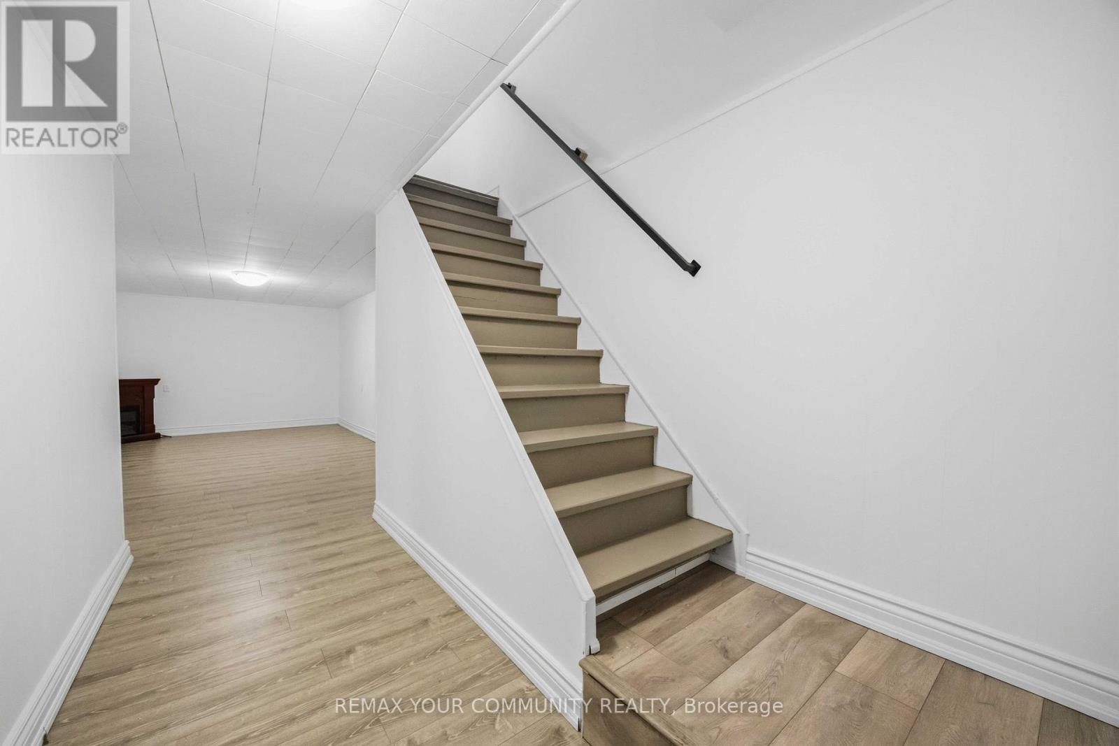 22 Porterfield Crescent, Markham, Ontario  L3T 4S7 - Photo 18 - N12672034