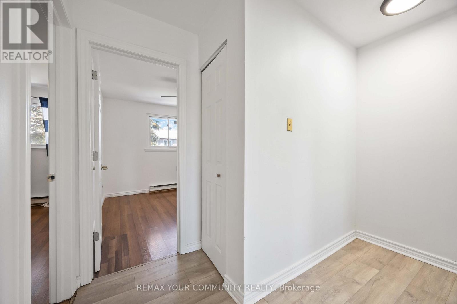 22 Porterfield Crescent, Markham, Ontario  L3T 4S7 - Photo 24 - N12672034