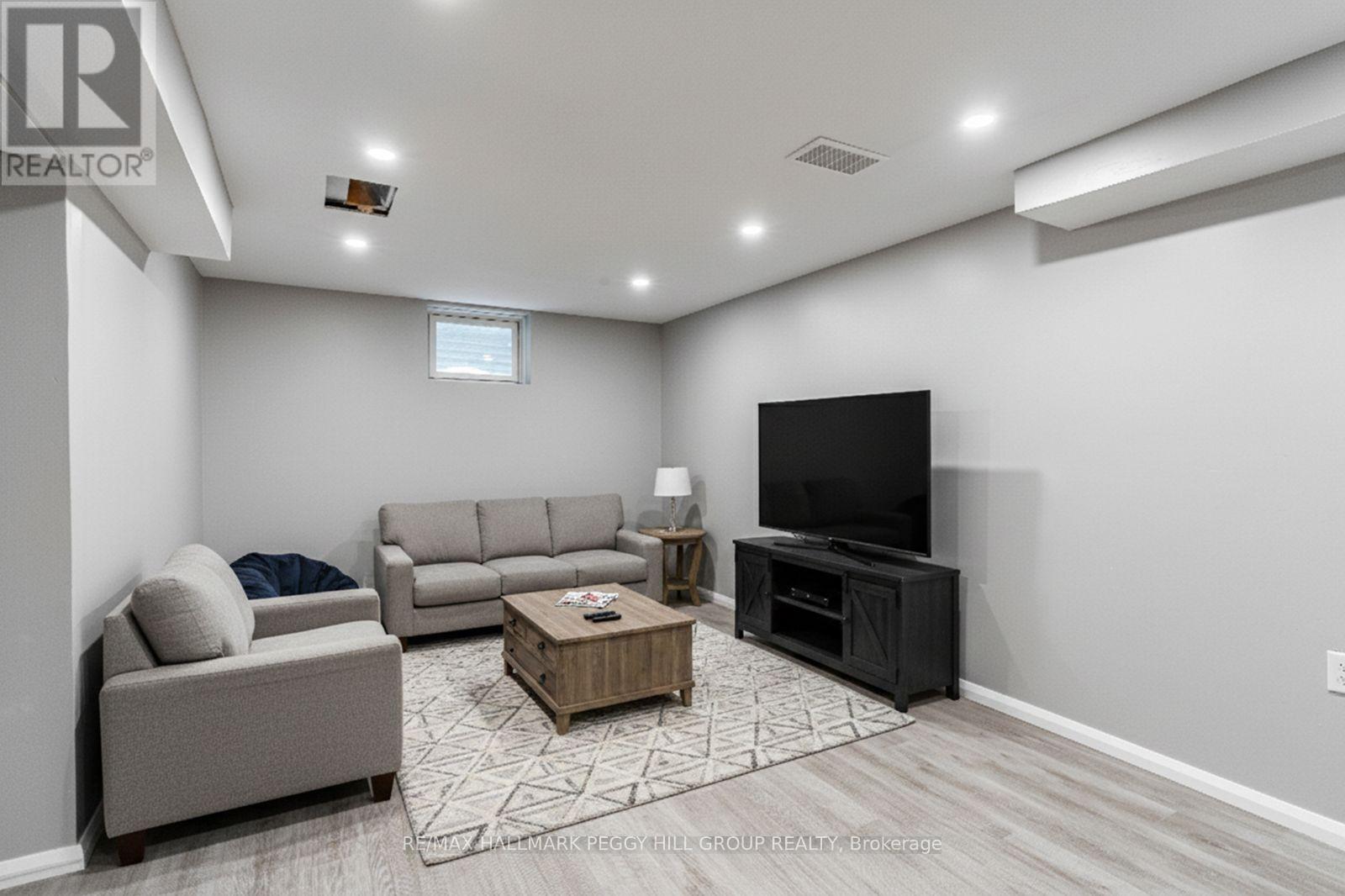 34 Coronation Parkway, Barrie (Innis-Shore), Ontario  L4M 7J8 - Photo 9 - S12728768