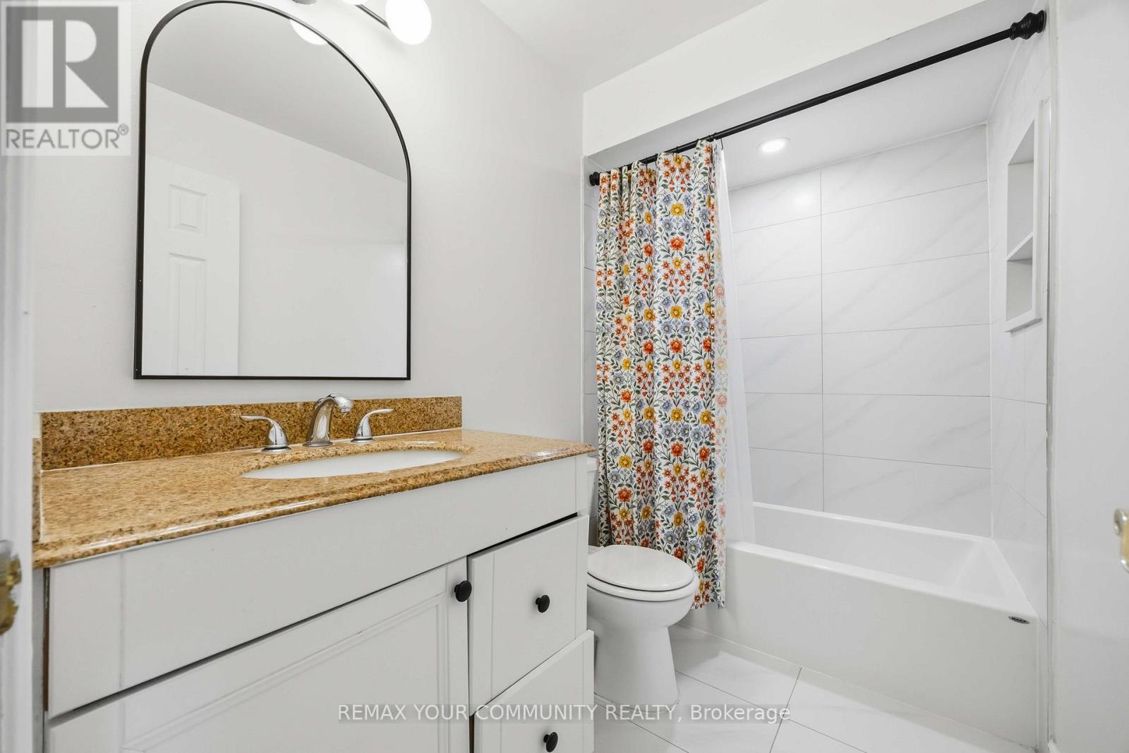 22 Porterfield Crescent, Markham, Ontario  L3T 4S7 - Photo 32 - N12672034