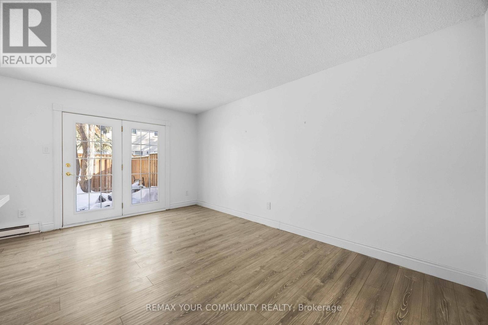 22 Porterfield Crescent, Markham, Ontario  L3T 4S7 - Photo 8 - N12672034